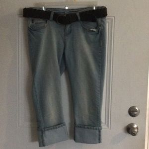 Red Rivet Jean Wide-Cuff Capris